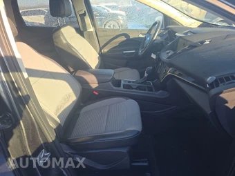2017 Ford Escape SE – miniatura 8