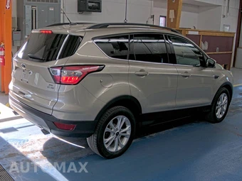 2017 Ford Escape SE – miniatura 4