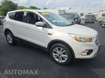 2017 Ford Escape SE – miniatura 4