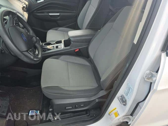 2017 Ford Escape SE – miniatura 6