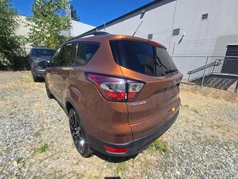 2017 Ford Escape SE – miniatura 2
