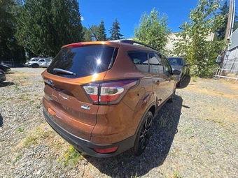 2017 Ford Escape SE – miniatura 3