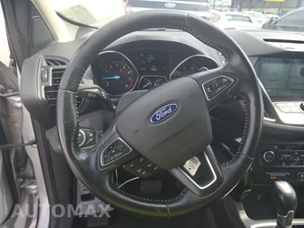 2017 Ford Escape SE – miniatura 10
