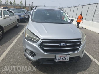 2017 Ford Escape SE – miniatura 2