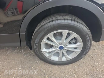 2017 Ford Escape SE – miniatura 11