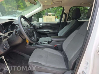 2017 Ford Escape SE – miniatura 3