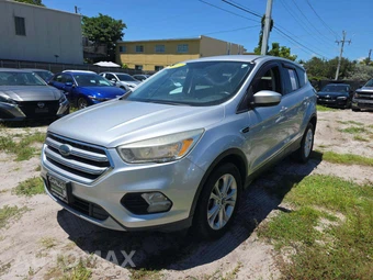 2017 Ford Escape SE - samochód z USA z aukcji Manheim, oferta Kup Teraz w AUTOMAX