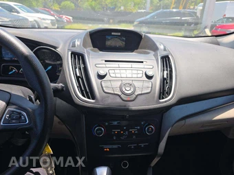 2017 Ford Escape SE - miniatura 10