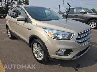 2017 Ford Escape SE - miniatura 4