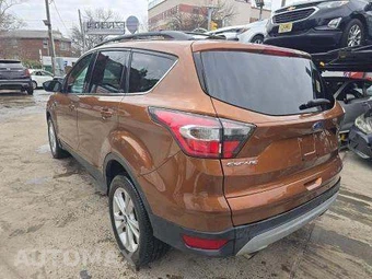 2017 Ford Escape SE - miniatura 2