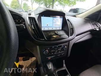 2017 Ford Escape SE – miniatura 10