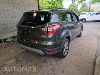 2017 Ford Escape SE – miniatura 3