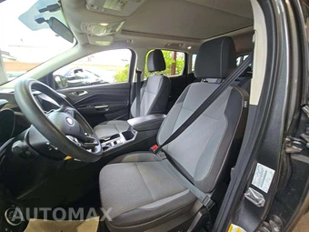2017 Ford Escape SE – miniatura 6