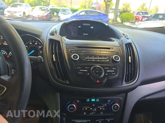 2017 Ford Escape SE – miniatura 10