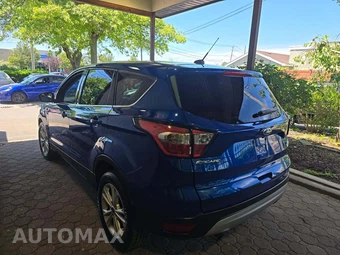 2017 Ford Escape SE – miniatura 2