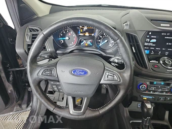 2017 Ford Escape Titanium – miniatura 10
