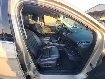 2017 Ford Escape Titanium - miniatura 8
