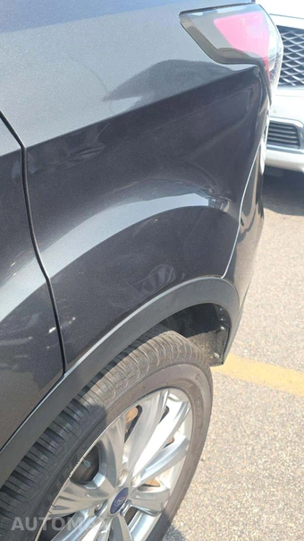 2017 Ford Escape Titanium – miniatura 21