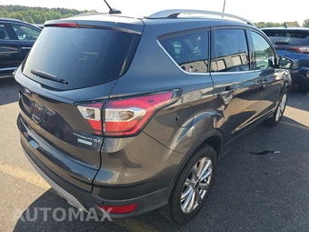 2017 Ford Escape Titanium – miniatura 4