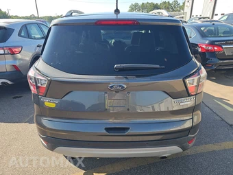 2017 Ford Escape Titanium – miniatura 5