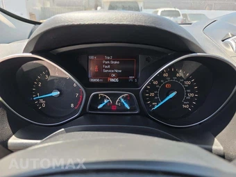 2017 Ford Escape Titanium – miniatura 6
