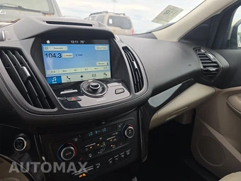 2017 Ford Escape Titanium – miniatura 11