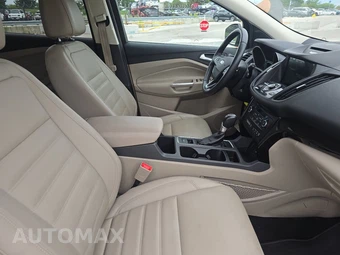 2017 Ford Escape Titanium – miniatura 8
