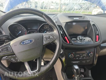 2017 Ford Escape Titanium – miniatura 11