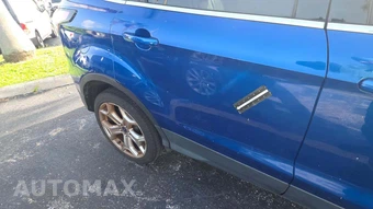 2017 Ford Escape Titanium – miniatura 18