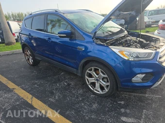 2017 Ford Escape Titanium – miniatura 3