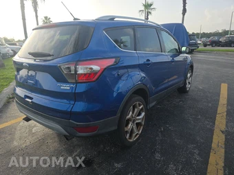 2017 Ford Escape Titanium – miniatura 4
