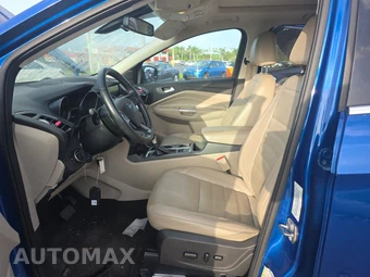2017 Ford Escape Titanium – miniatura 7