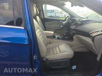 2017 Ford Escape Titanium – miniatura 8