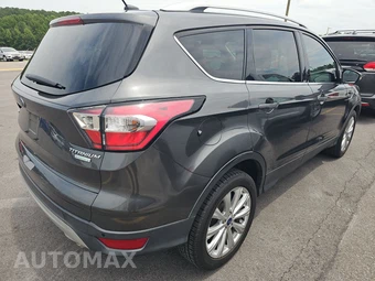 2017 Ford Escape Titanium – miniatura 4