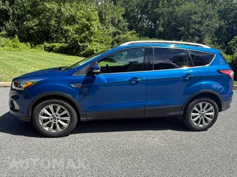 2017 Ford Escape Titanium - miniatura 2