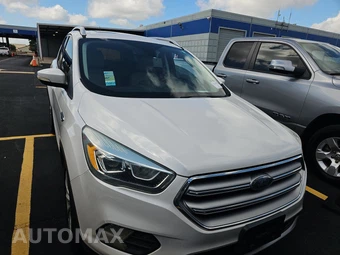 2017 Ford Escape Titanium – miniatura 2
