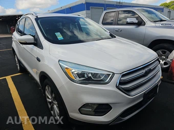 2017 Ford Escape Titanium – miniatura 3