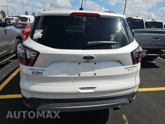 2017 Ford Escape Titanium – miniatura 5