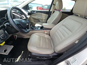 2017 Ford Escape Titanium – miniatura 7