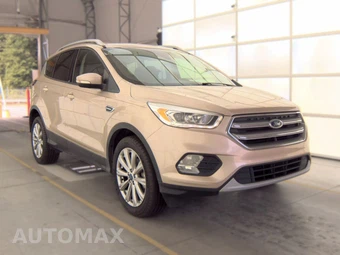 2017 Ford Escape Titanium – miniatura 3