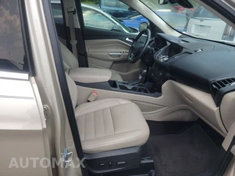 2017 Ford Escape Titanium – miniatura 8