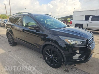 2017 Ford Escape Titanium – miniatura 3