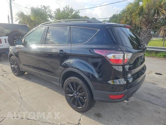 2017 Ford Escape Titanium – miniatura 6