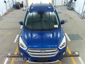 2017 Ford Escape Titanium – miniatura 2