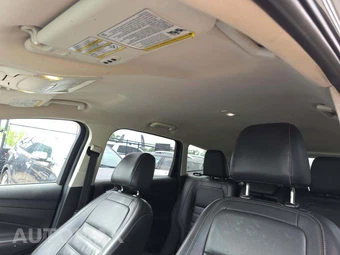2017 Ford Escape Titanium – miniatura 11
