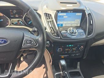 2017 Ford Escape Titanium - miniatura 11