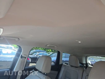 2017 Ford Escape Titanium - miniatura 18