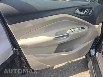 2017 Ford Escape Titanium - miniatura 9