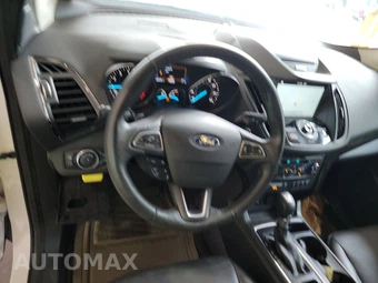 2017 Ford Escape Titanium – miniatura 10