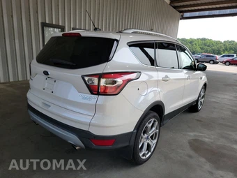 2017 Ford Escape Titanium – miniatura 4